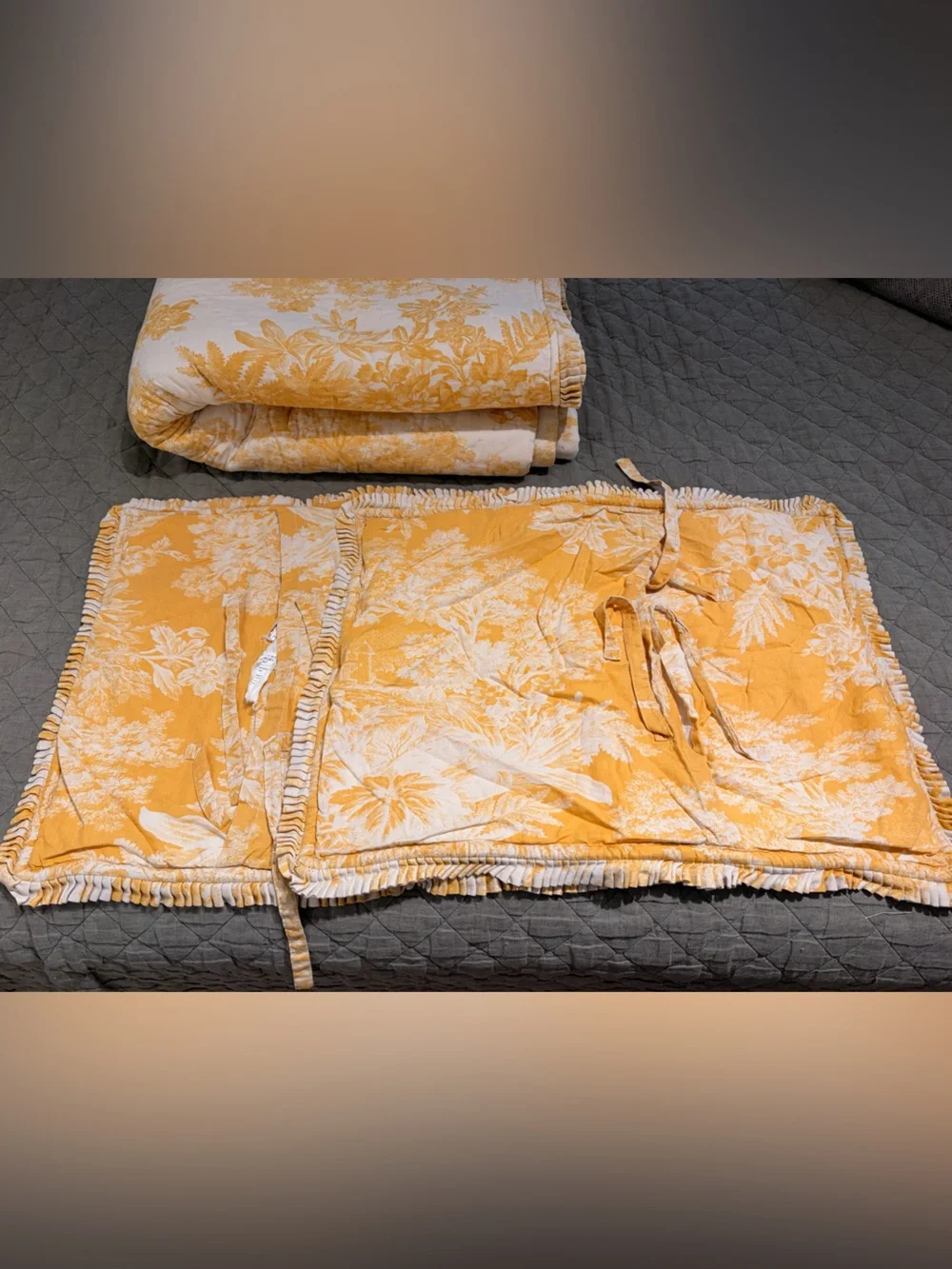 Pottery Barn Matine Marigold Yellow Cream Toile Full/Queen Duvet